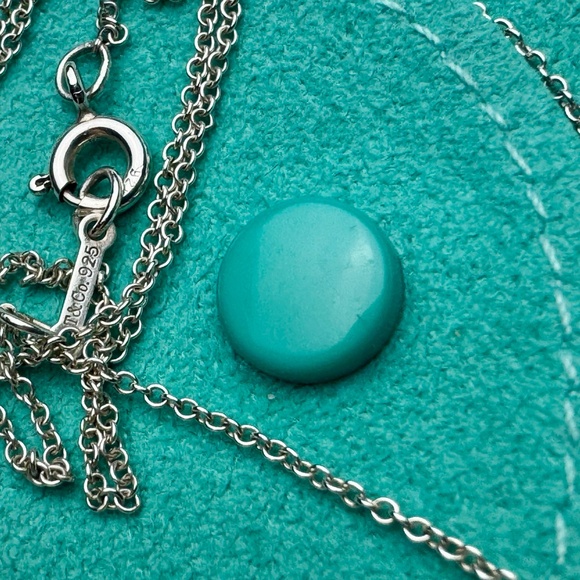 Authentic Tiffany & Co. Paloma Picasso Crown of Hearts Pendant Vintage Necklace - Picture 6 of 7